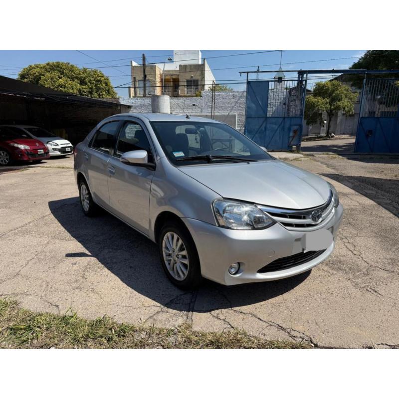 Etios 2015 - 8