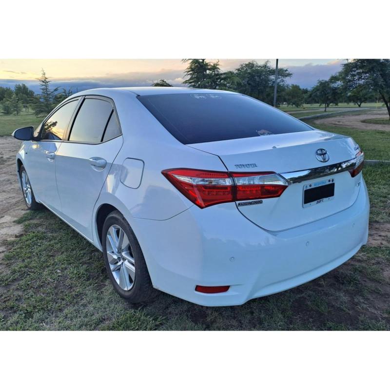 Vendo Toyota Corolla Xei Cvt 1.8 Nafta – Gnc 2015