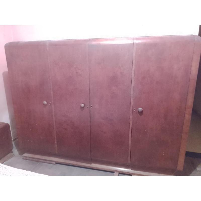 Vendo Mueble Ropero Grande 4 Puertas Con Perchero Cajoneros