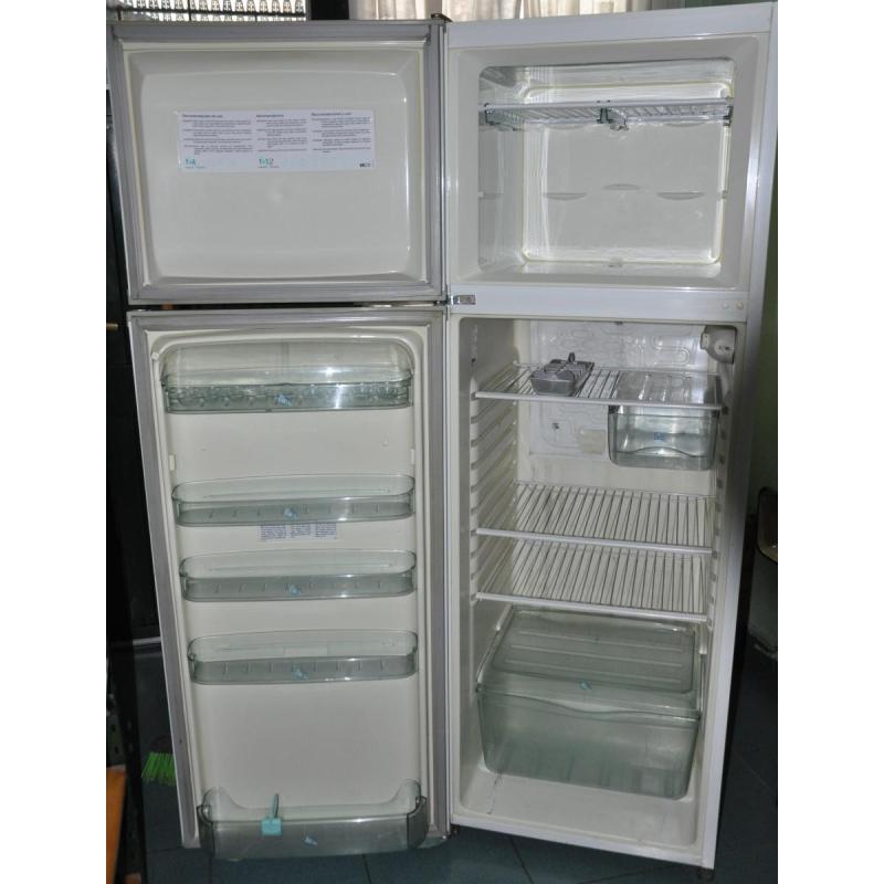 Vendo Heladera Con Freezer Westinghouse - 2