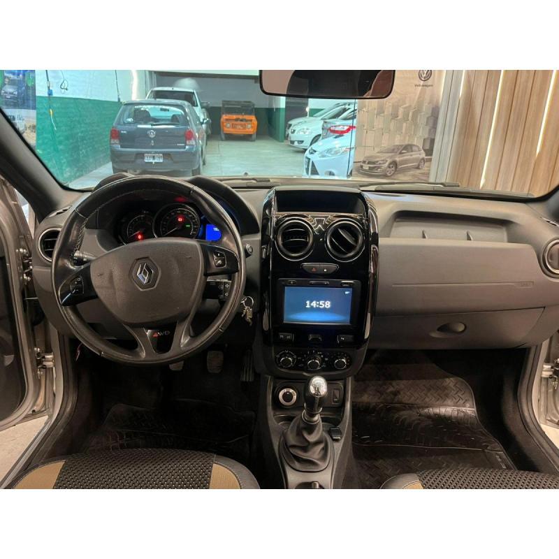 Duster 2.0 Privilege 70.000km - 12