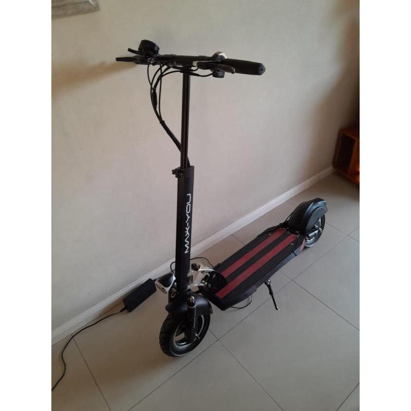 Monopatin electrico MAXYOU modelo S3 plegable para adulto