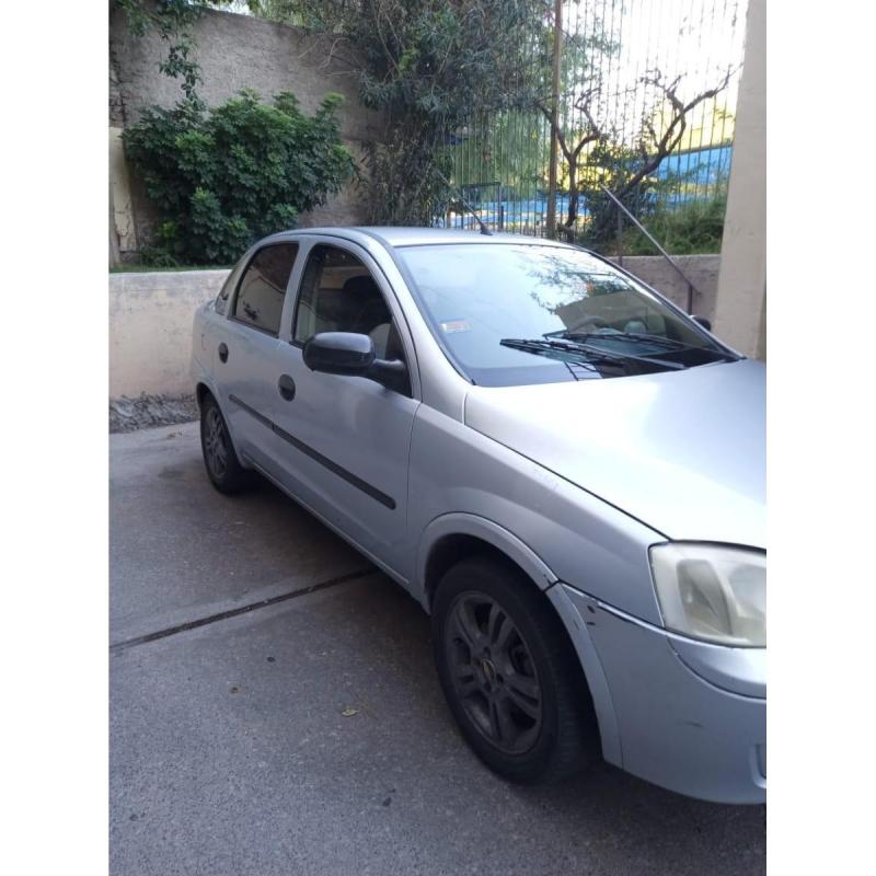 Vendo Corsa II 2009 1.8 Nafta - 2
