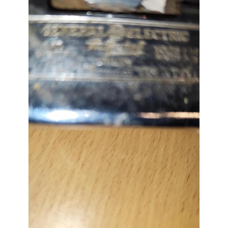 Antigua Plancha General Electric Usada Y Posa Plancha