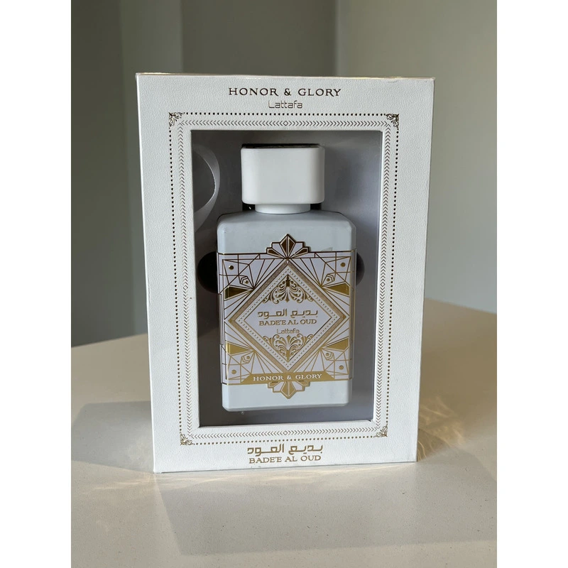 Perfume Lattafa Honor & Glory: Elegancia y Distinción en Cada Nota