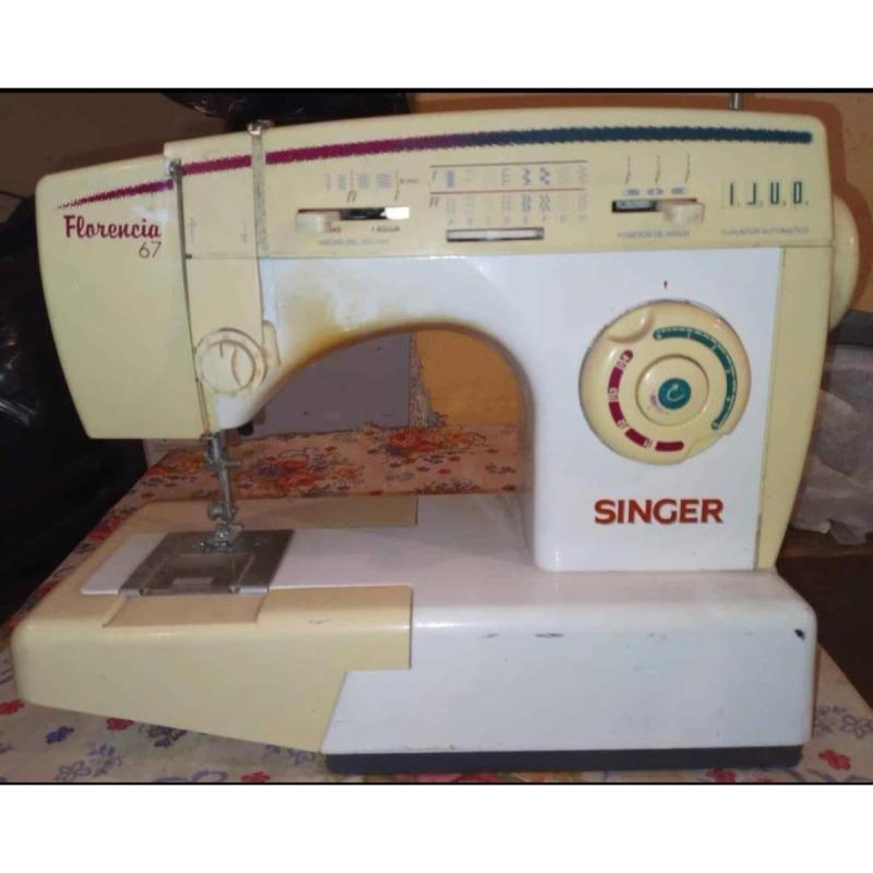 Maquina De Coser "singer" - 2