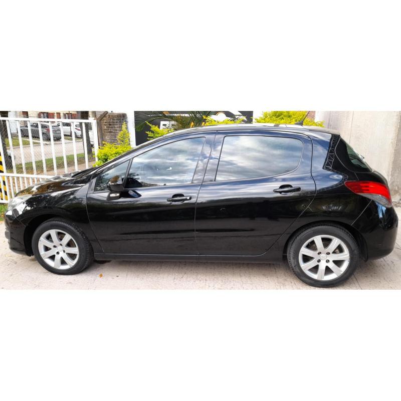 Impecable Peugeot 308 Allure Navegador, Esp 2017 1.6 - 3/6