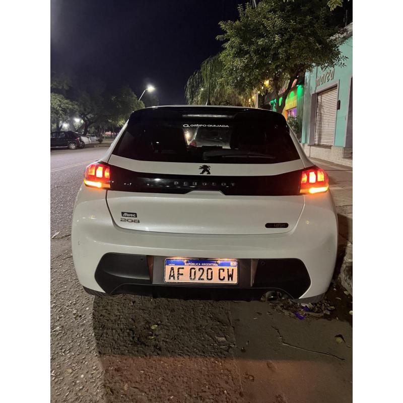 Peugeot 208 Feline 1.6 Tiptronic 2021 – ¡Listo para tu próxima aventura! - 2