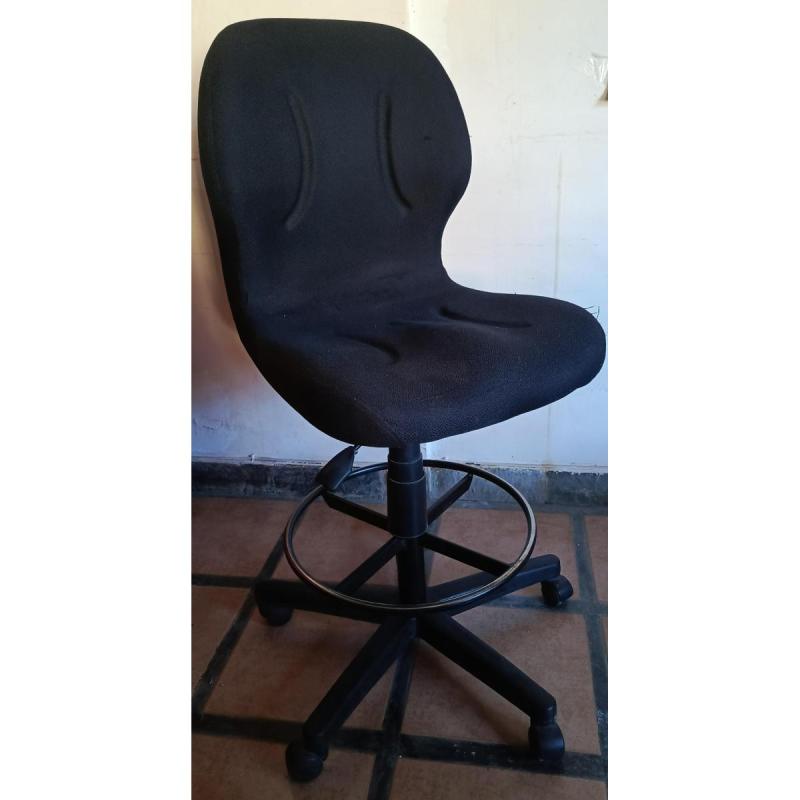 Vendo silla Cajera giratoria