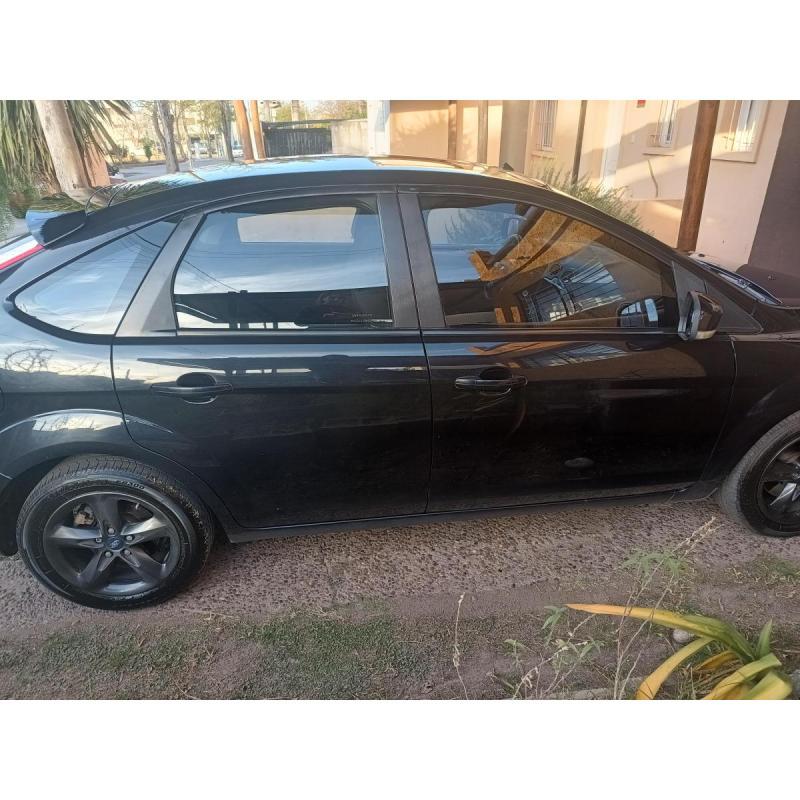 Ford Focus 2.0 Trend Plus - 5