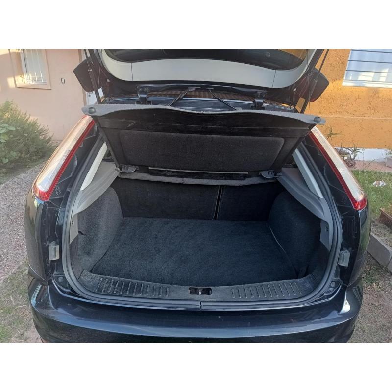 Ford Focus 2.0 Trend Plus - 6