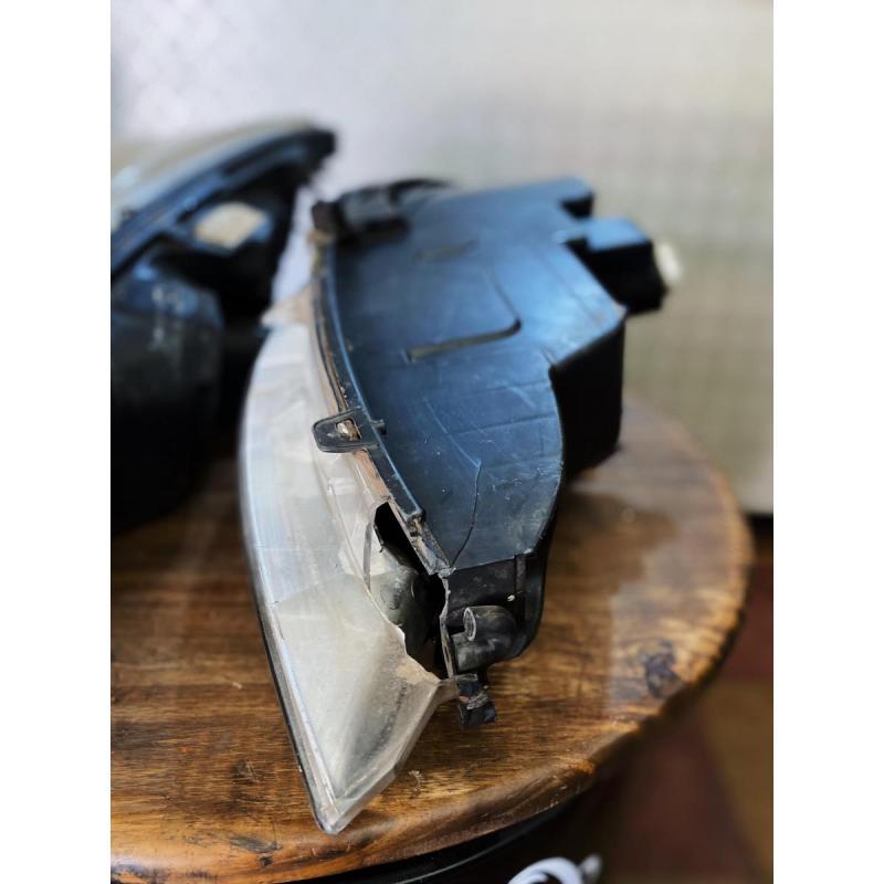 Faros Delanteros Originales Usados de Peugeot 408 (2012 a 2016) - 4