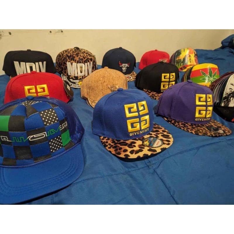 Gorras planas nuevas