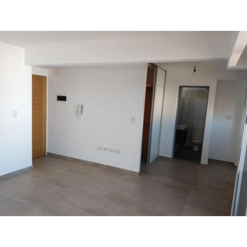 Alquiler de Departamento Mono - Ambiente 6to Piso en Morón Centro - 2
