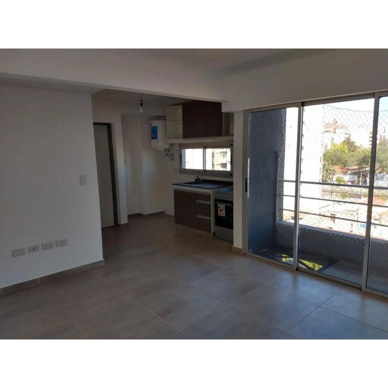 Alquiler de Departamento Mono - Ambiente 6to Piso en Morón Centro - 4