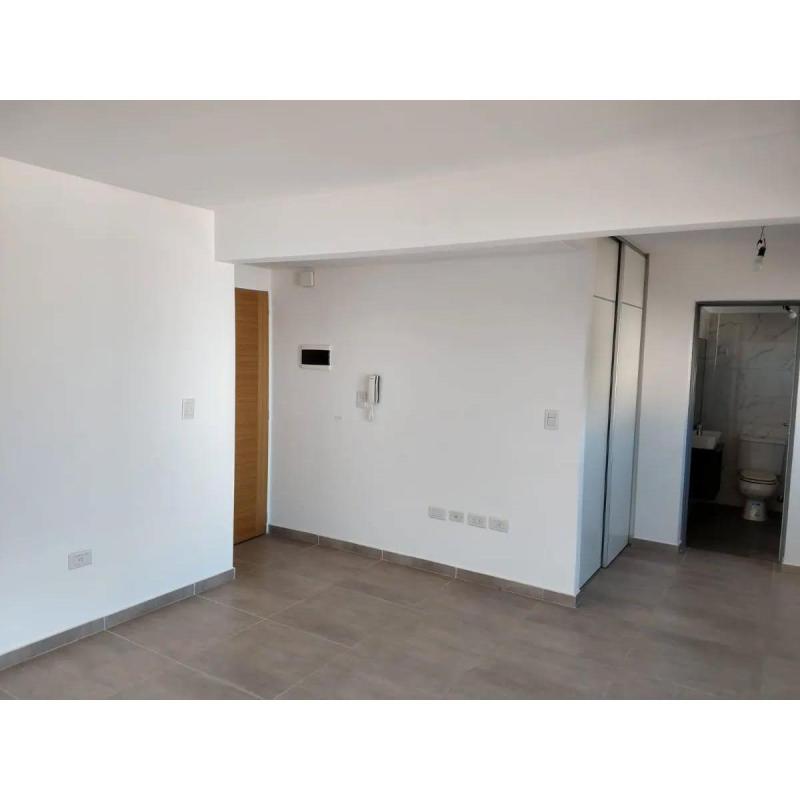 Alquiler de Departamento Mono - Ambiente 6to Piso en Morón Centro - 5