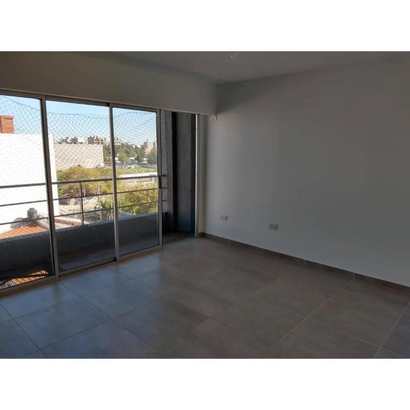 Alquiler de Departamento Mono - Ambiente 6to Piso en Morón Centro - 6