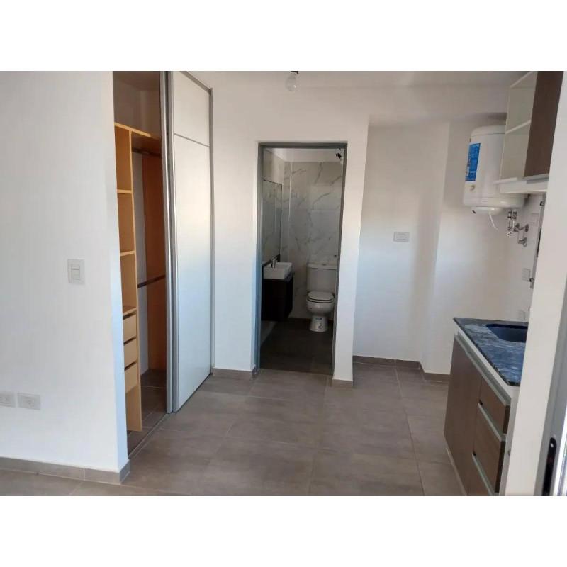 Alquiler de Departamento Mono - Ambiente 6to Piso en Morón Centro - 7