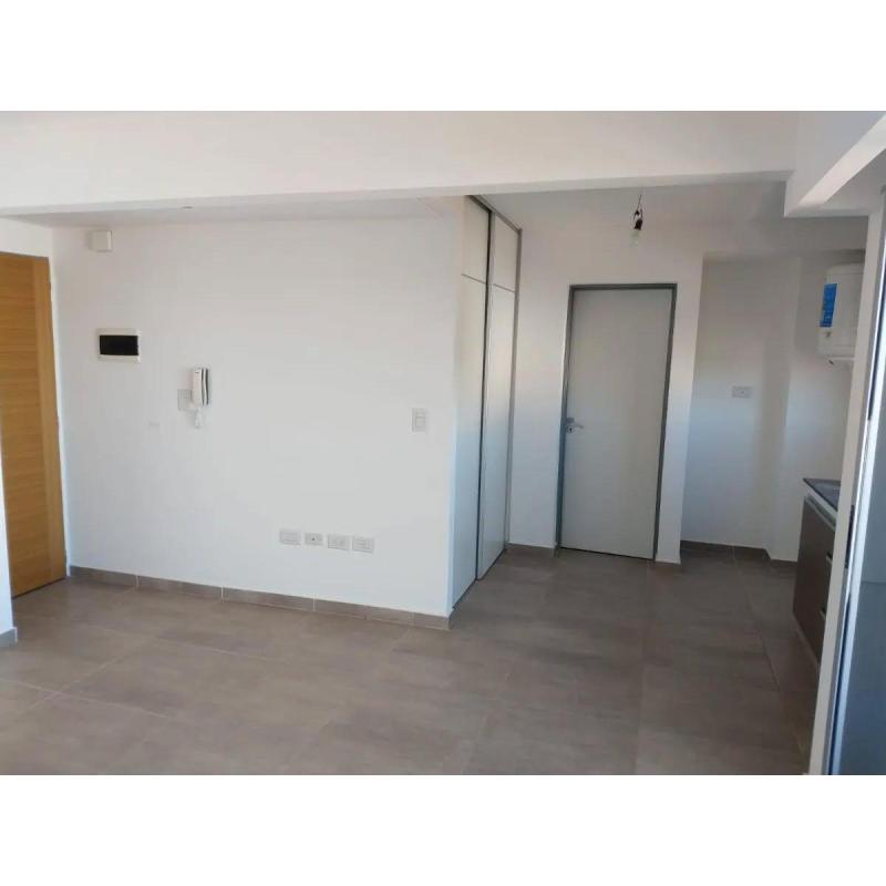 Alquiler de Departamento Mono - Ambiente 6to Piso en Morón Centro - 9