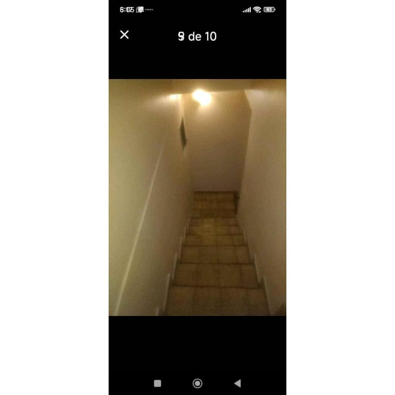 Venta ph 3 ambientes al frente en 2 plantas zona caseros - 5/10