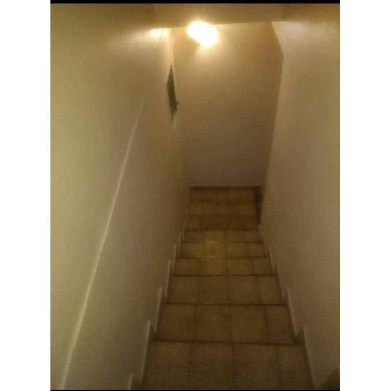 Venta ph 3 ambientes al frente en 2 plantas zona caseros - 10/10