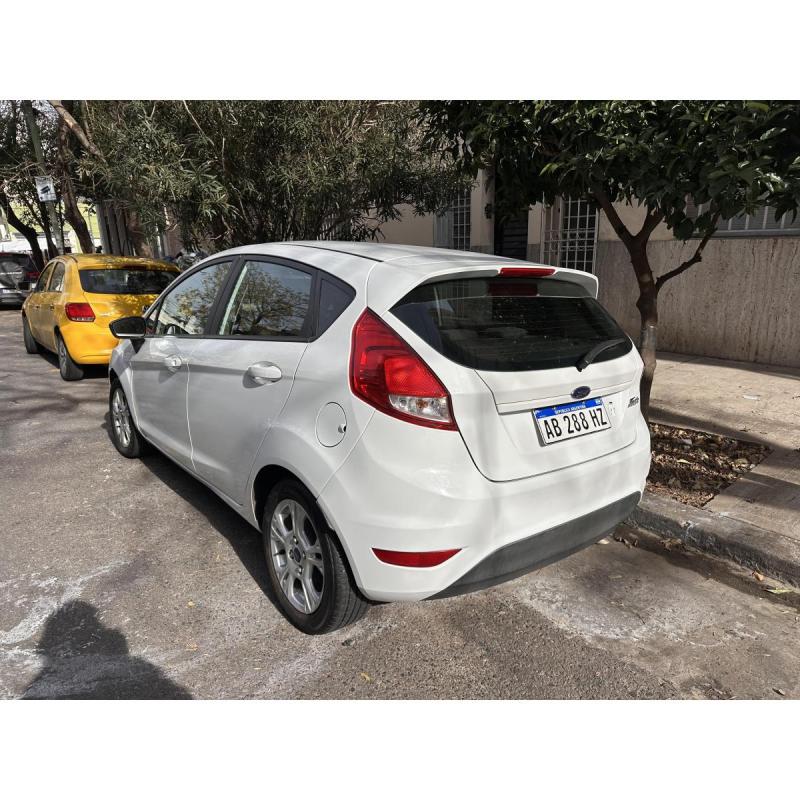 Ford Fiesta 1.6L S Plus Año 2017 - 2