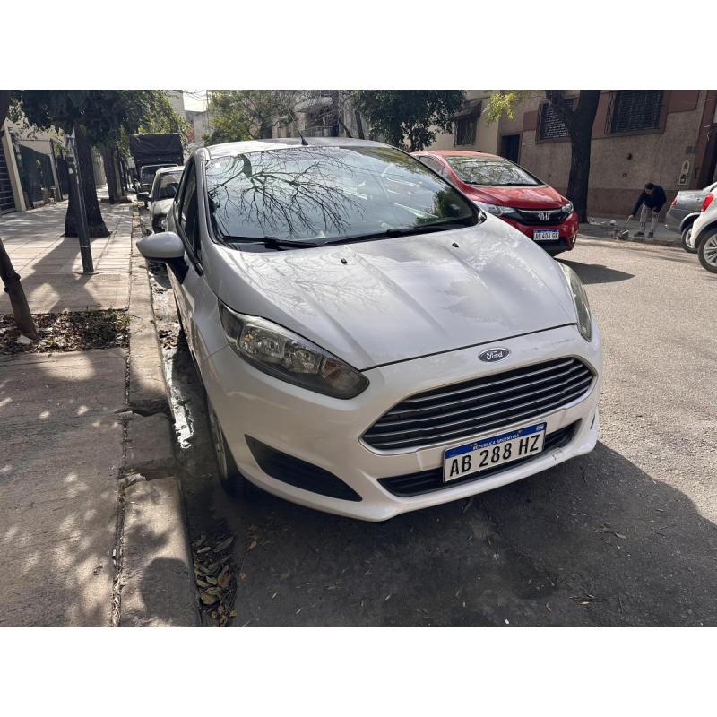 Ford Fiesta 1.6L S Plus Año 2017 - 4