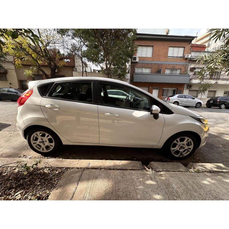 Ford Fiesta 1.6L S Plus Año 2017 - 5