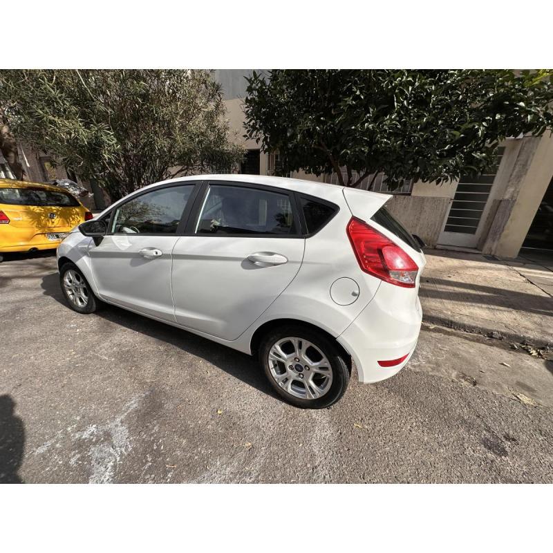 Ford Fiesta 1.6L S Plus Año 2017 - 9