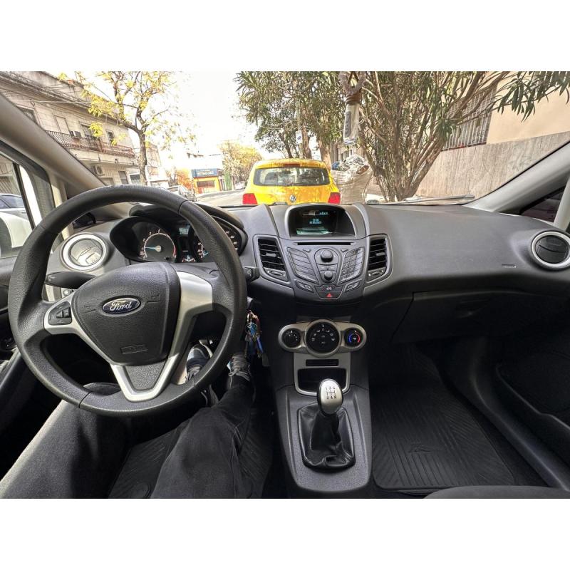 Ford Fiesta 1.6L S Plus Año 2017 - 13