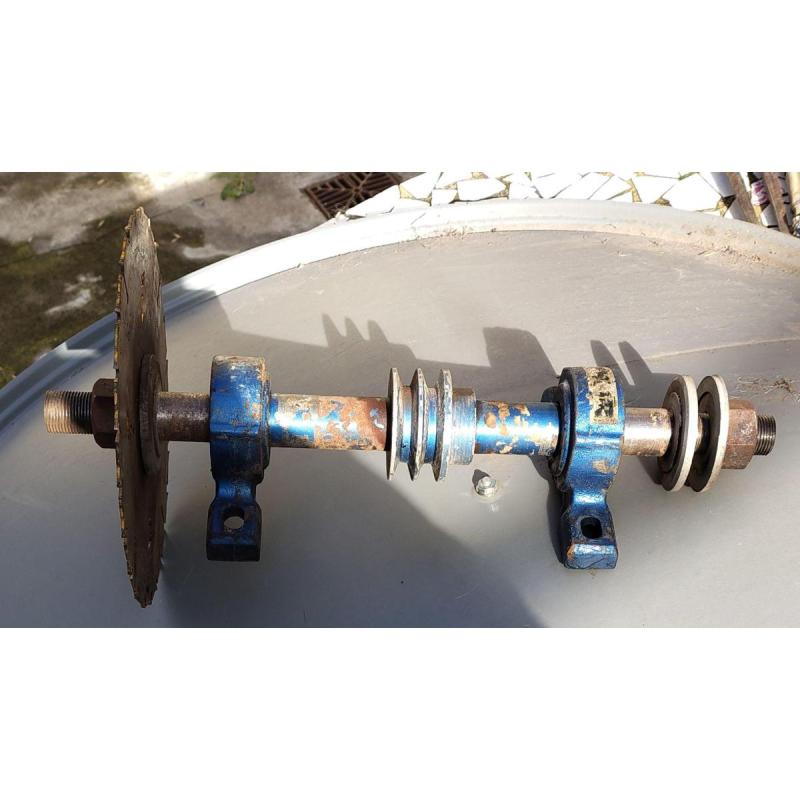 Muñeco con polea central eje de 30mm y roscas de 25 mm