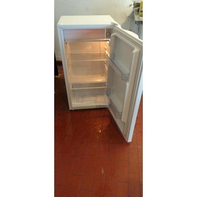 Refrigerador bajo mesada - 2
