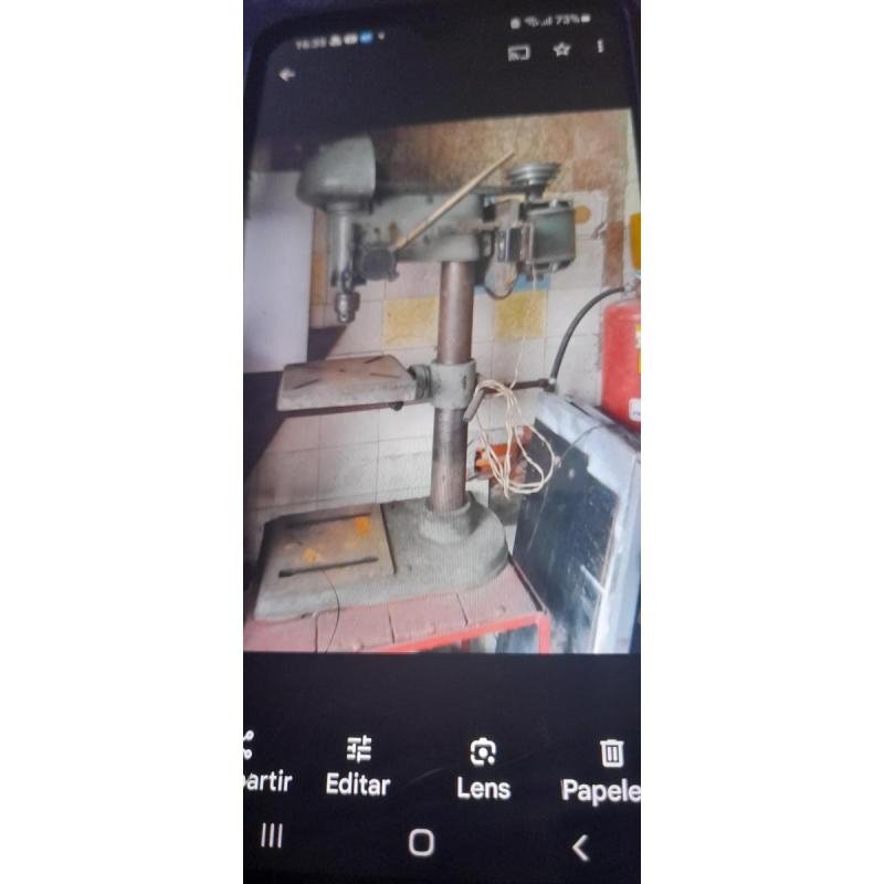 Ahugereadora de banco