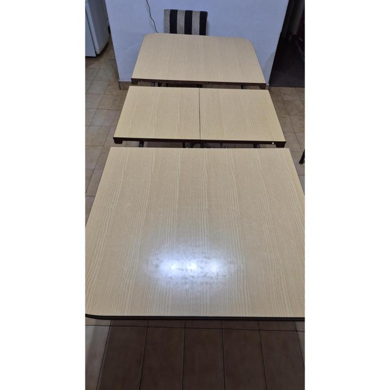 Mesa usada buen estado - 4/8