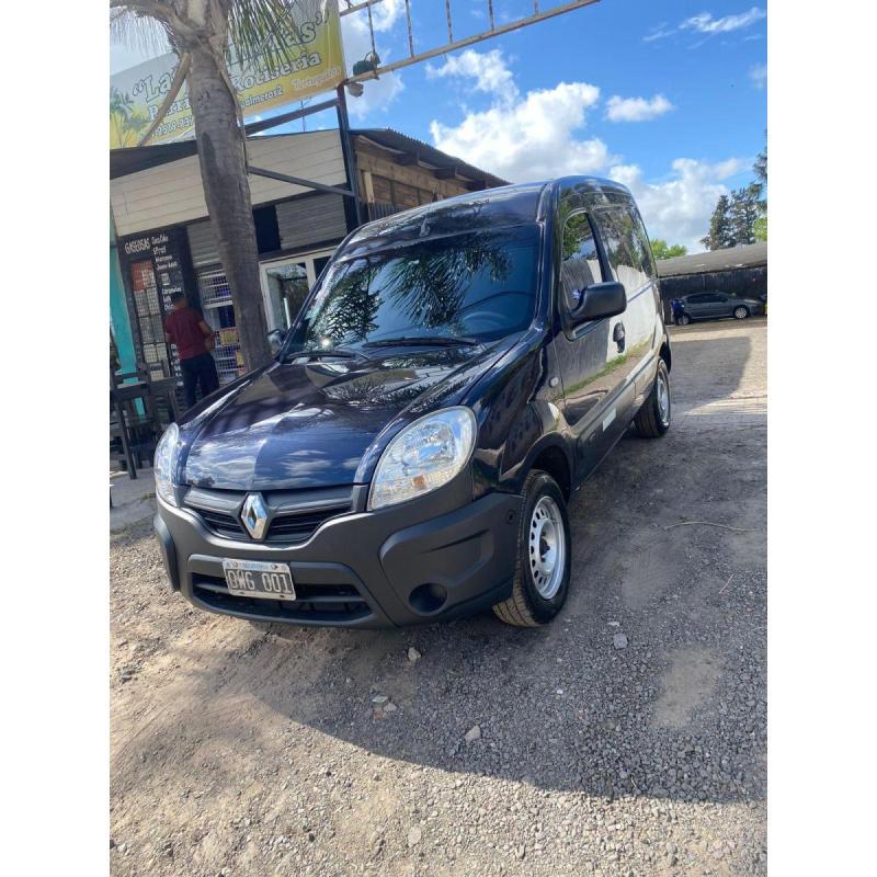 Kangoo modelo 2015 nafta GNC con 150000 - 1/9