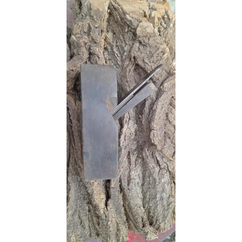 Vendo cepillo de carpintero antiguo marca Peugeot