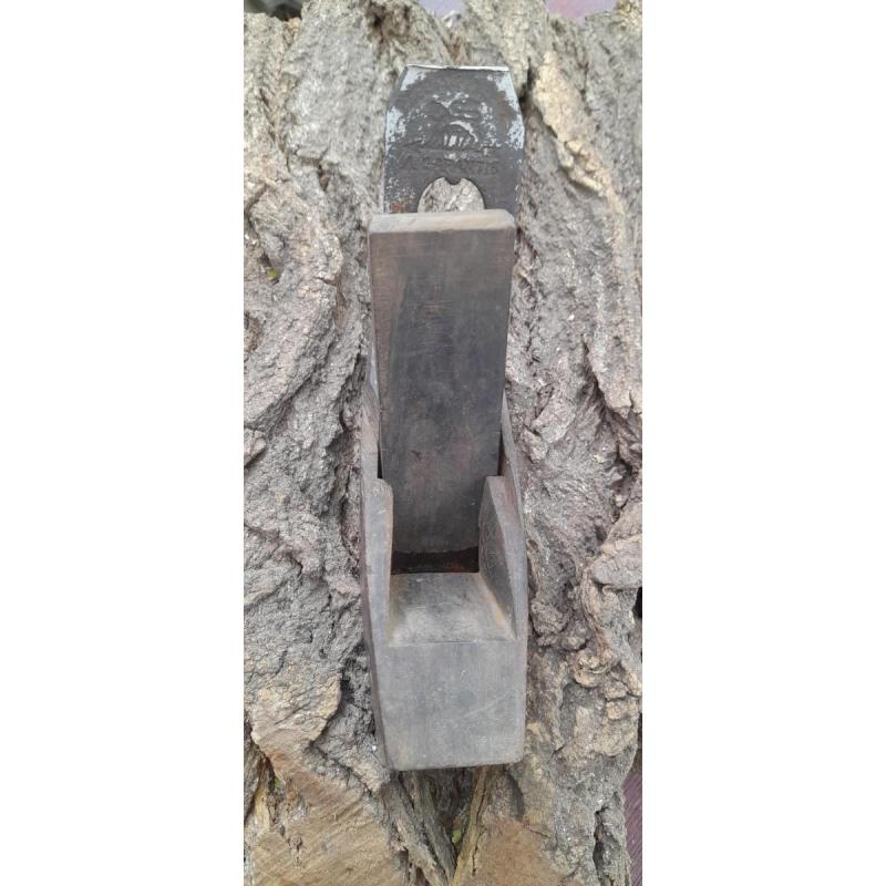 Vendo cepillo de carpintero antiguo marca Peugeot - 3