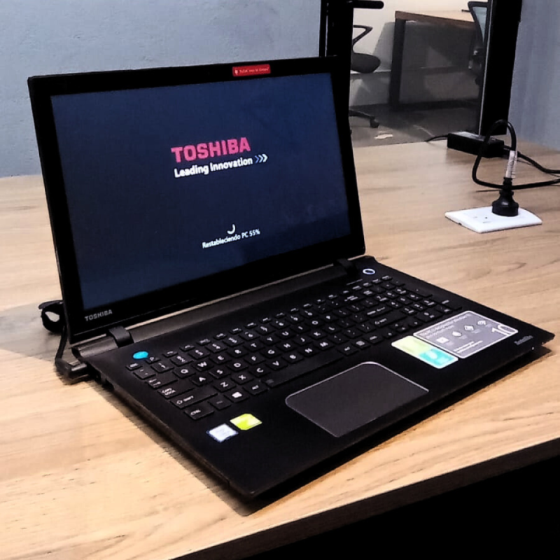 Toshiba P55t 15.6 Touch - Core I5 8gb - 1tb Hdd + 960gb Ssd (Usado) - 5