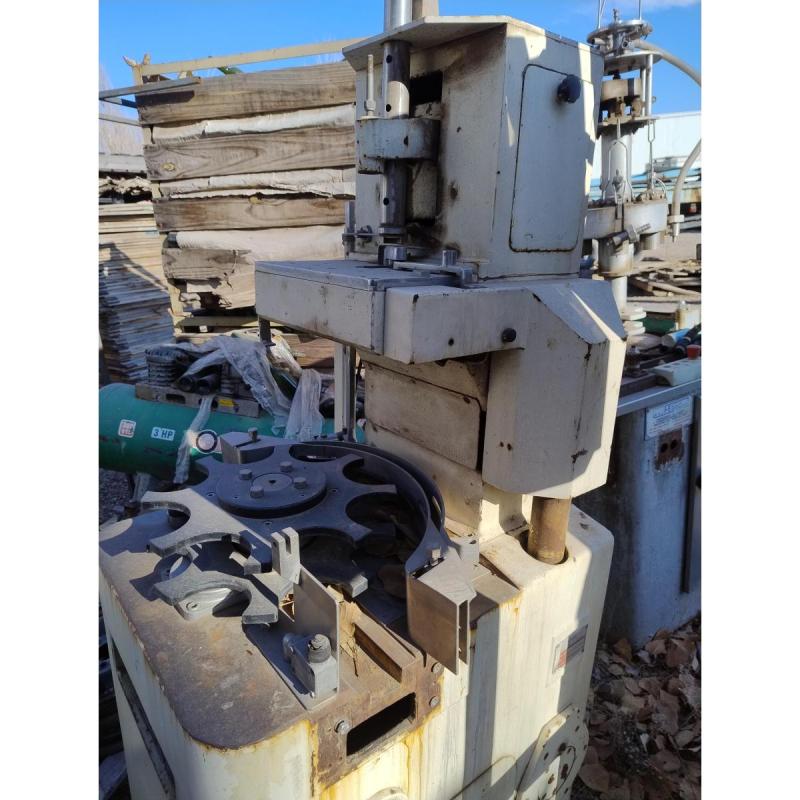 Maquina tapadora encorchadora automatica