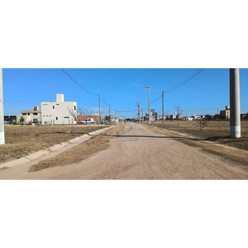Lote en parques del xanaes (rio segundo) - 4