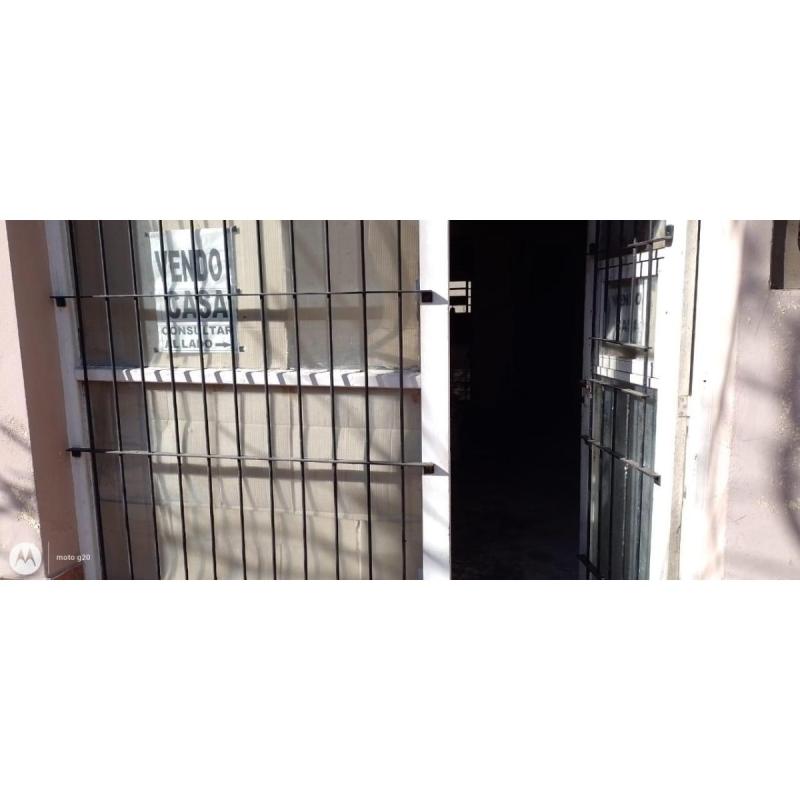 Vendo casa en el centro de chacabuco frente al correo argentino - 9