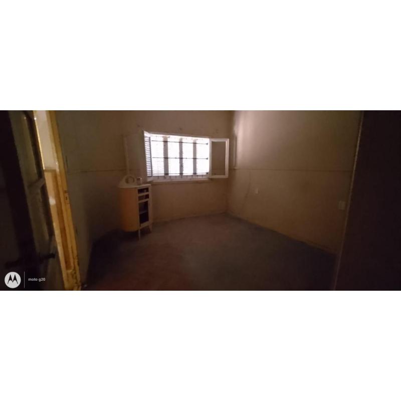 Vendo casa en el centro de chacabuco frente al correo argentino - 11