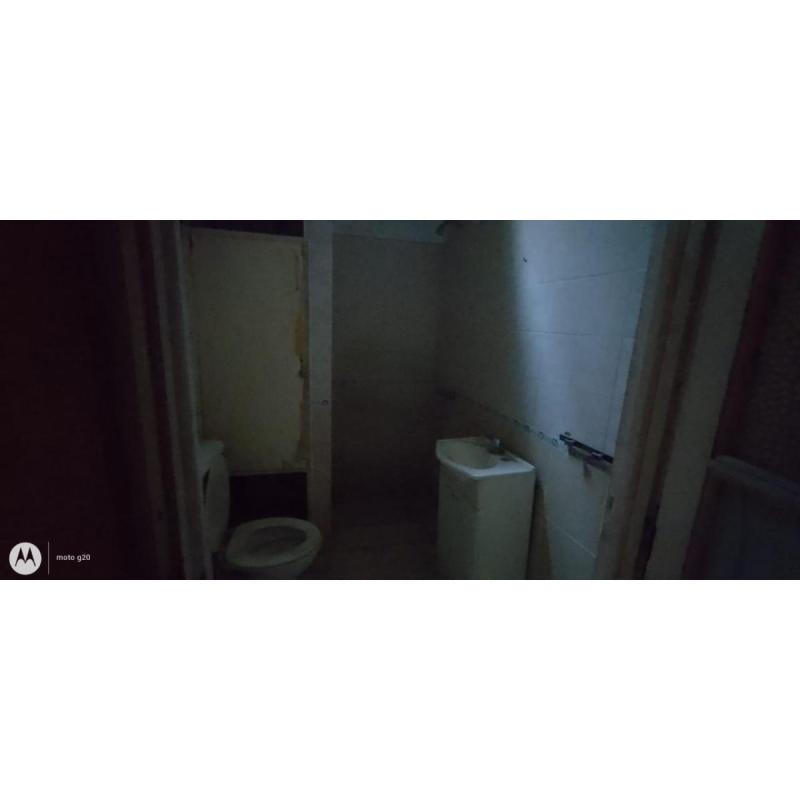 Vendo casa en el centro de chacabuco frente al correo argentino - 12