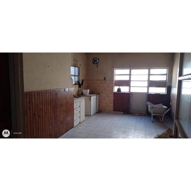 Vendo casa en el centro de chacabuco frente al correo argentino - 14