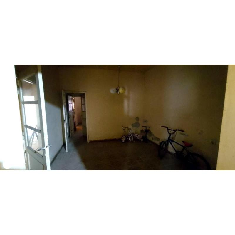 Vendo casa en el centro de chacabuco frente al correo argentino - 18