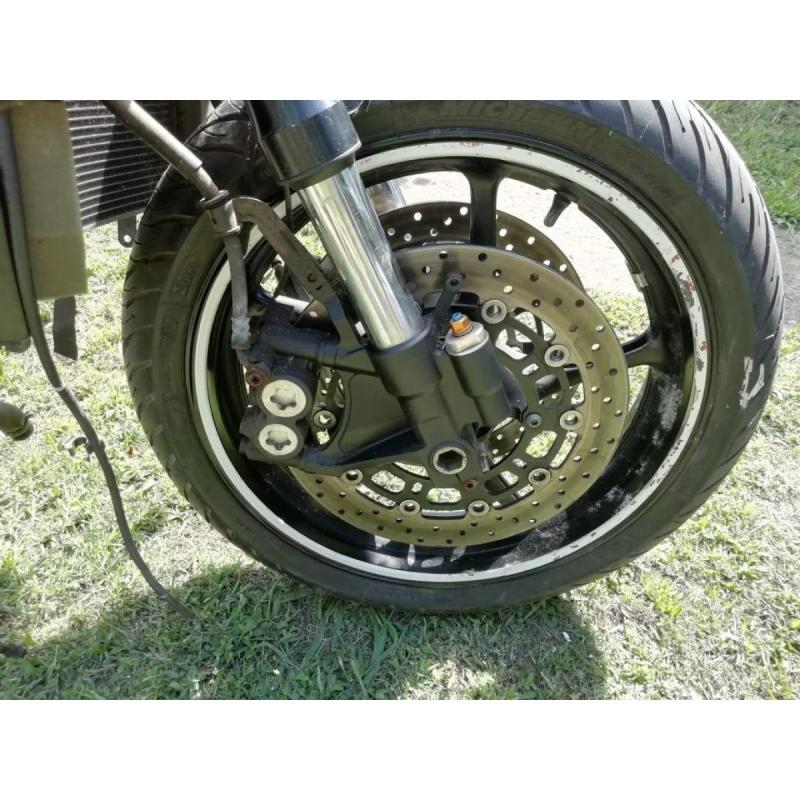 Yamaha R6 - 2