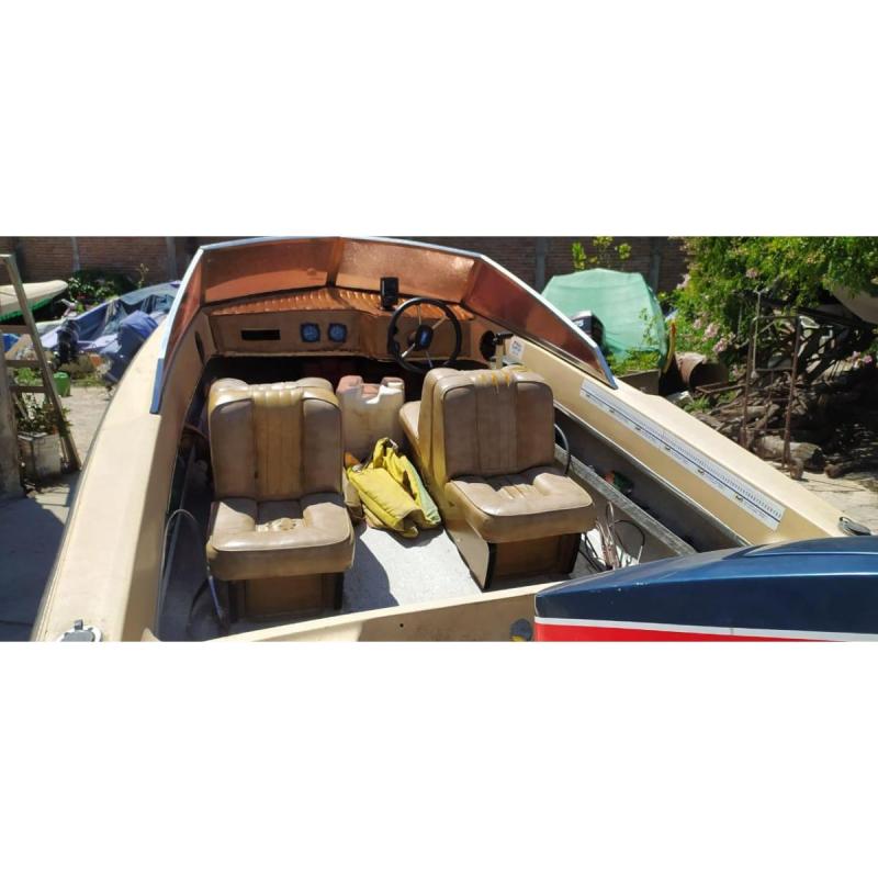 📣 Lancha “Yoycelin I” en venta – SIN MOTOR