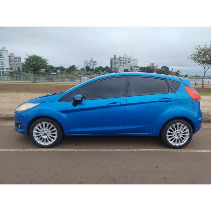 FORD Fiesta Kinetic 2014 - unico dueño
