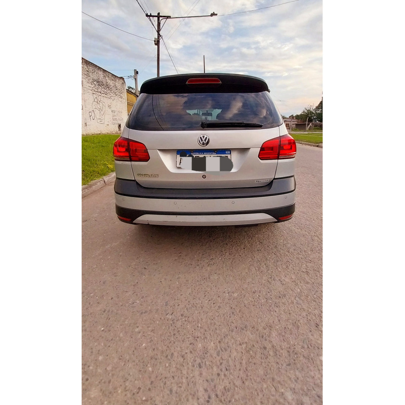 Volkswagen SURAN TRACK 2019 Nafta Color Plata - 3
