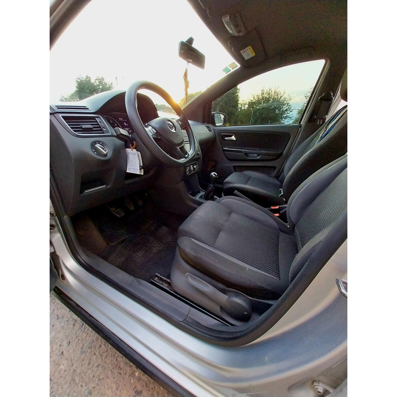 Volkswagen SURAN TRACK 2019 Nafta Color Plata - 13